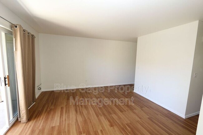 Building Photo - 122 N Haller Ave