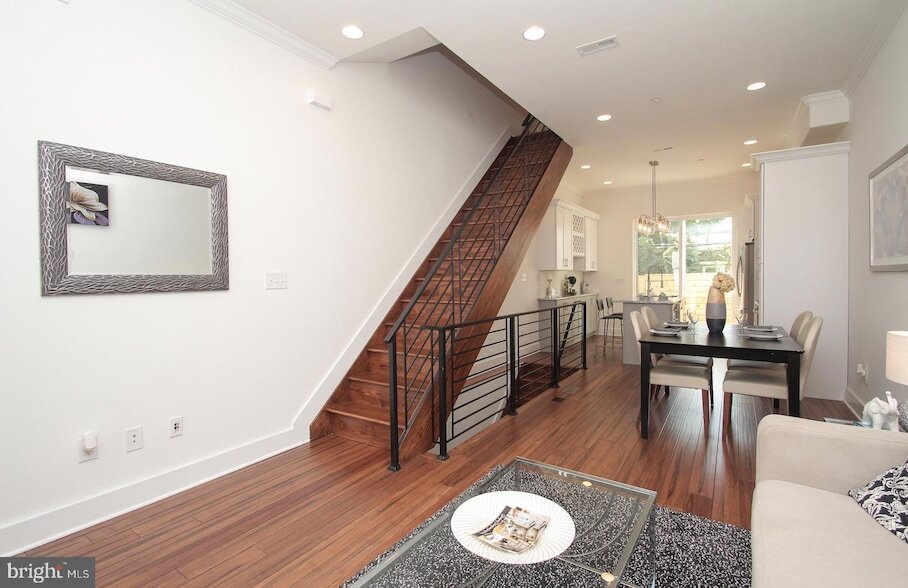 Primary Photo - 2722 Earp St