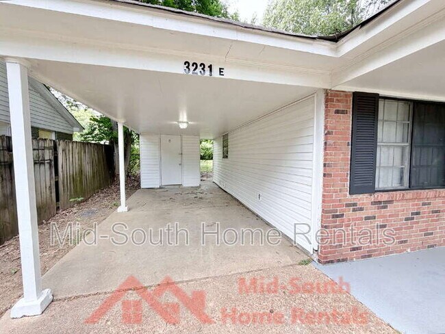 Foto del edificio - 3231 Harvester Ln