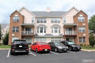 Building Photo - 405 Plymouth Rd