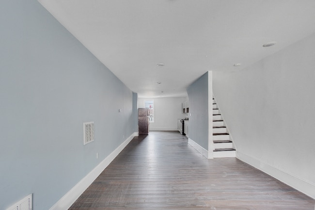 Building Photo - 2212 W Fayette St