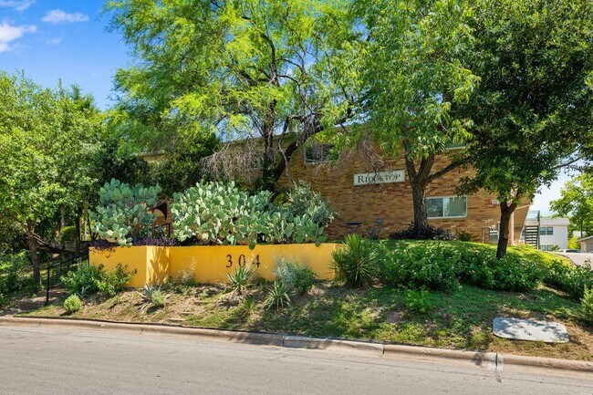 Foto del edificio - 304 E 33rd St