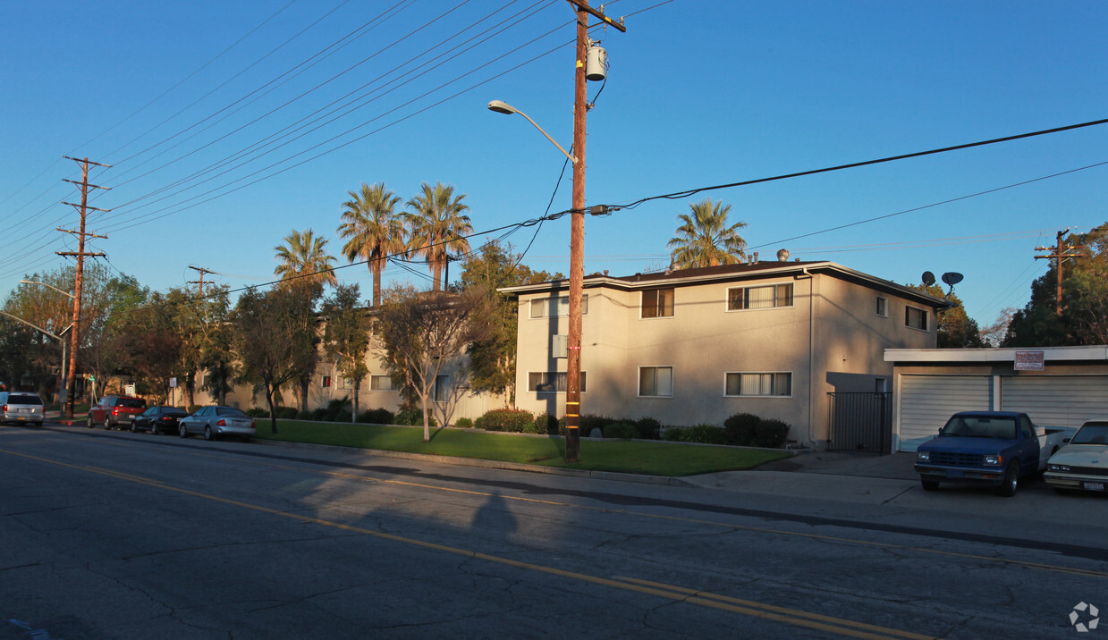 Foto del edificio - 1124 W Angeleno Ave