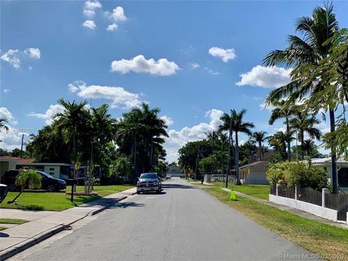 Foto del edificio - 230 NE 2nd Pl