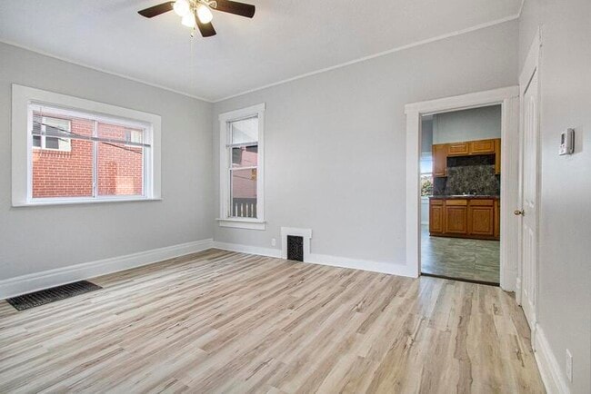 Building Photo - 536 S 30th St