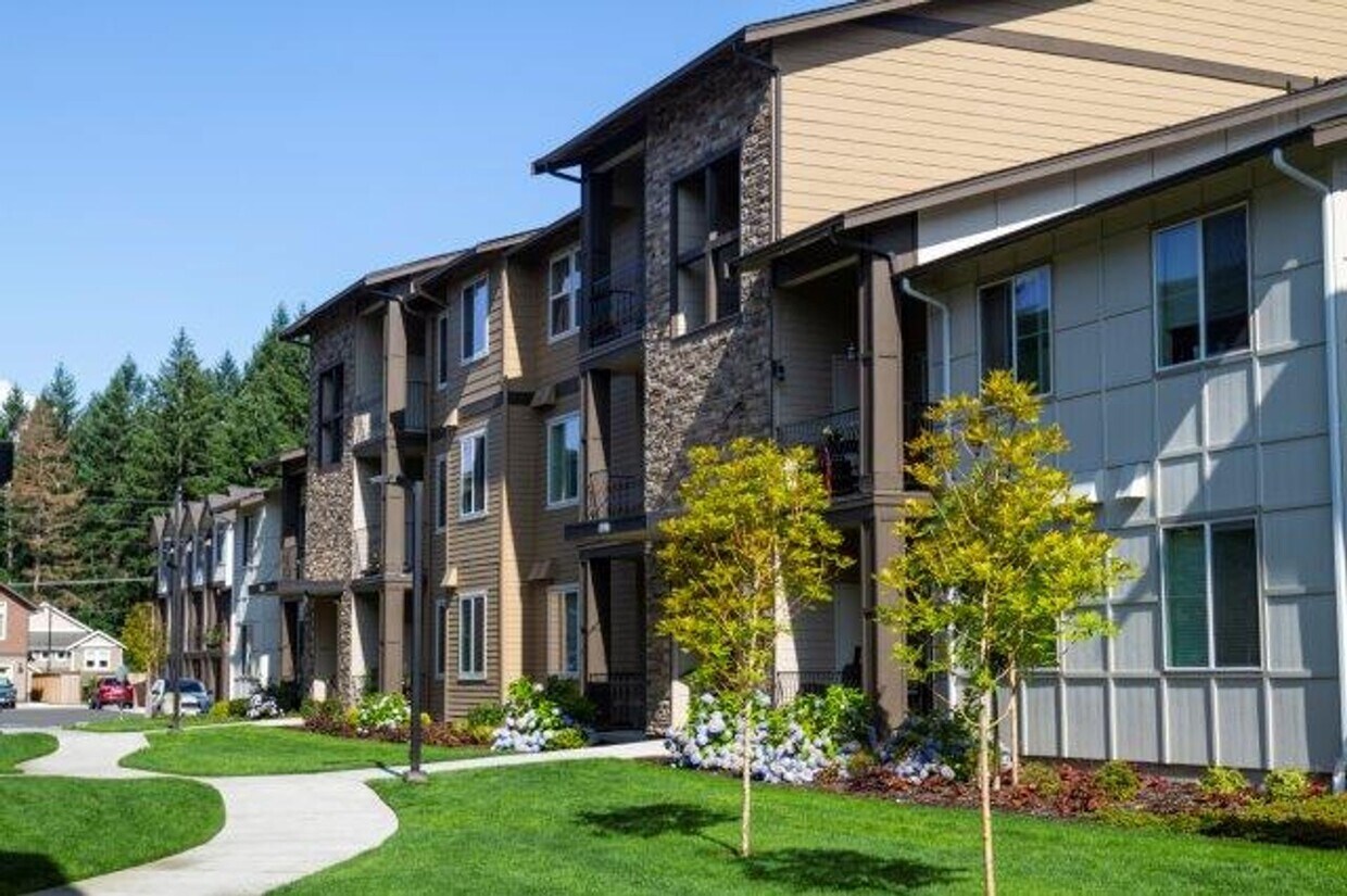 Primary Photo - Stunning 1-Bedroom with Upscale Interiors & Open Island Kitchen!