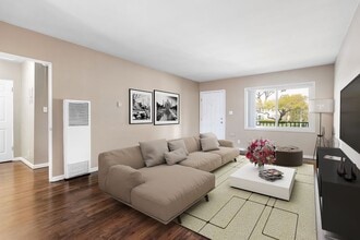 Building Photo - Gloria Homes Apartments