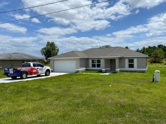 Foto del edificio - Desirable SE Neighborhood - 3/2/2 Silver Spring Shores **Available NOW**