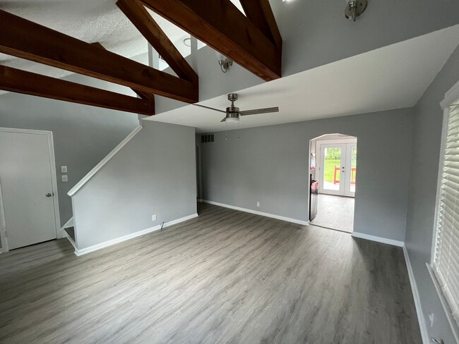 Building Photo - 12208 Ridge Crest Dr