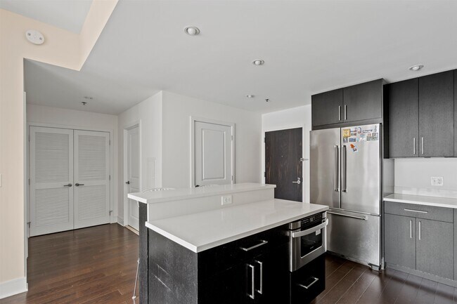 Foto del edificio - 1100 Maxwell Ln