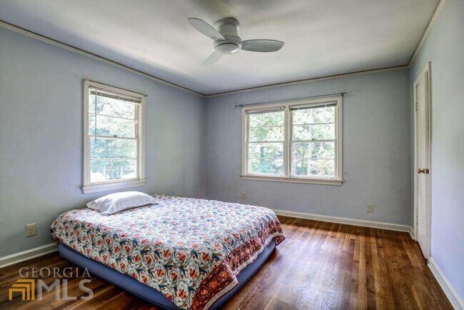 Foto del edificio - 352 W Parkwood Rd