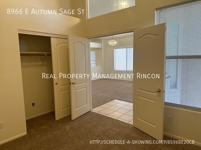 Building Photo - Great Rita Ranch Home