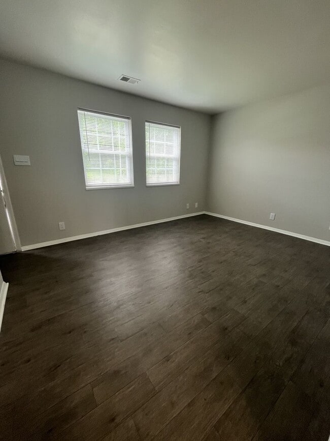 Building Photo - 4611 Rolling Ridge Ct