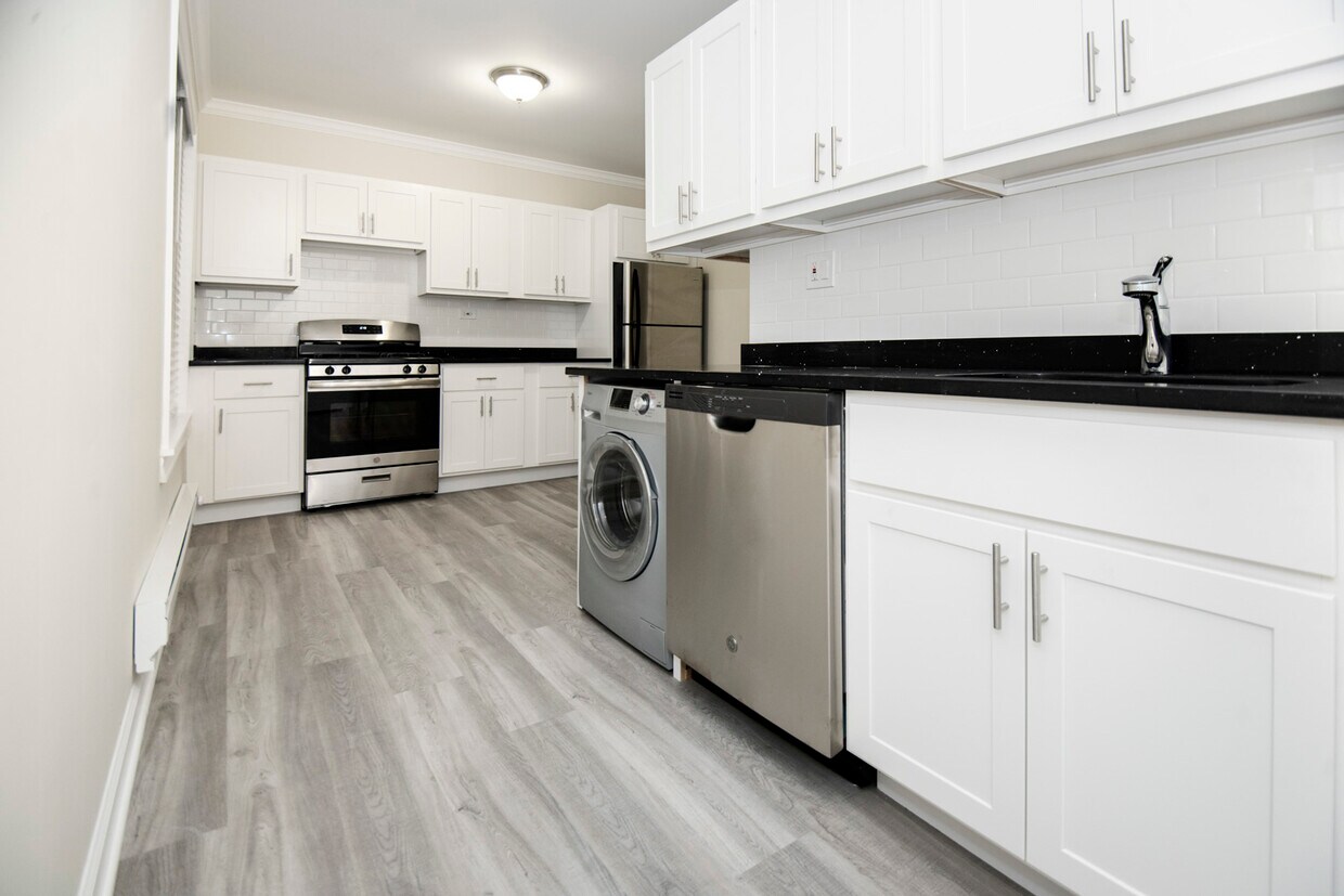 Foto principal - 839 W Cornelia Ave