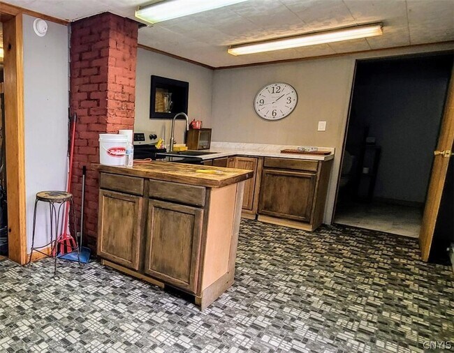 Foto del edificio - 43 N Main St