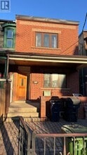Building Photo - 143 Markham St