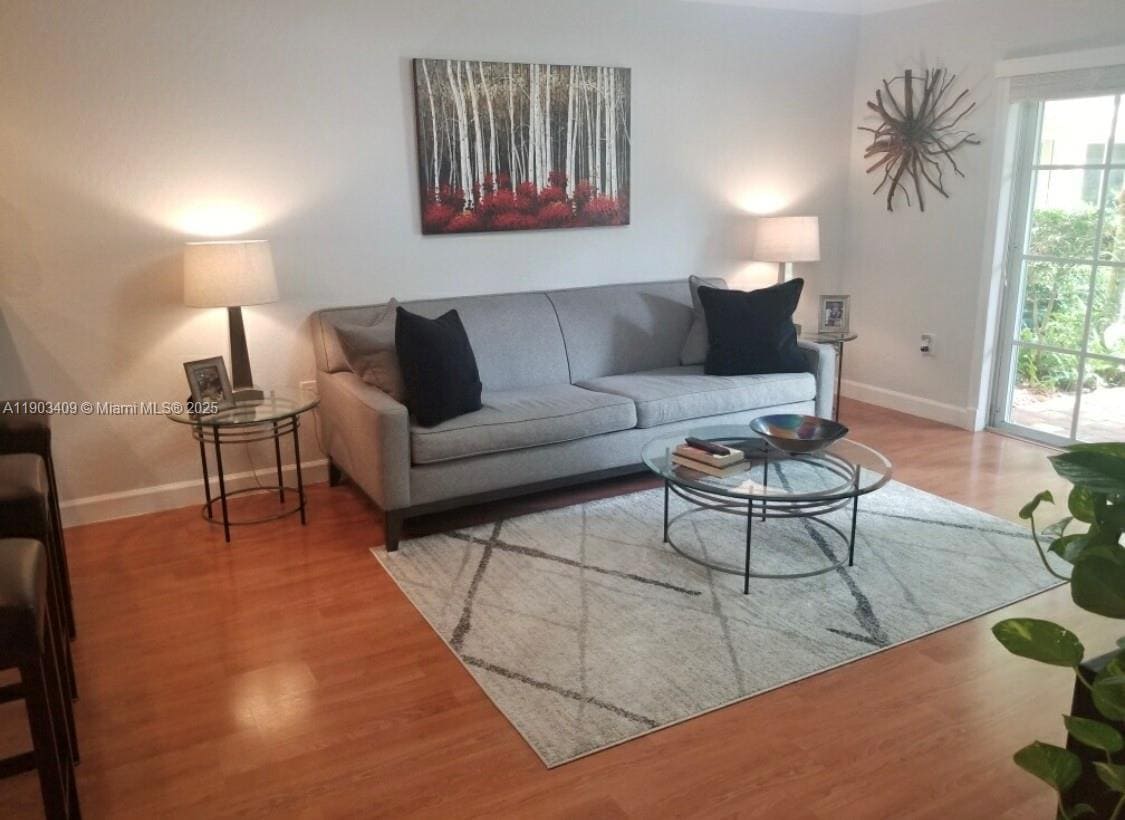 Foto principal - 150 NE 15th Ave