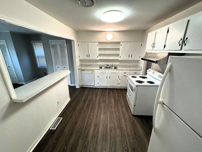 Photo - 1755 Cornelia Ln House