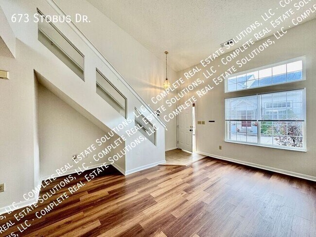 Foto del edificio - 673 Stobus Dr