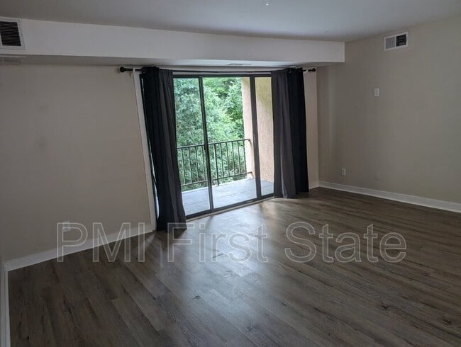 Foto del edificio - 1210 Chelmsford Cir