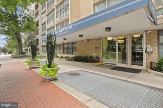 Building Photo - 1260 21st St NW