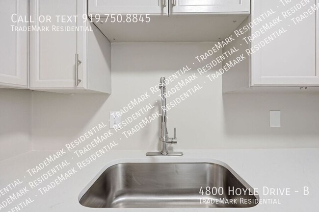 Building Photo - 4800 Hoyle Dr
