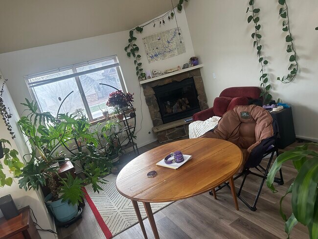 Foto del edificio - 1290a Rimrock Dr