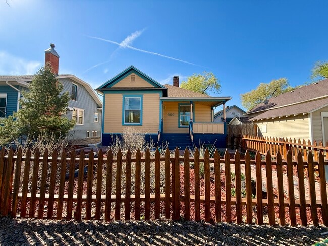 Foto del edificio - 909 Ouray Ave
