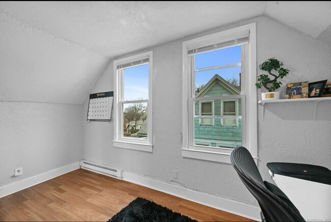 Building Photo - 115 Harborview Ave