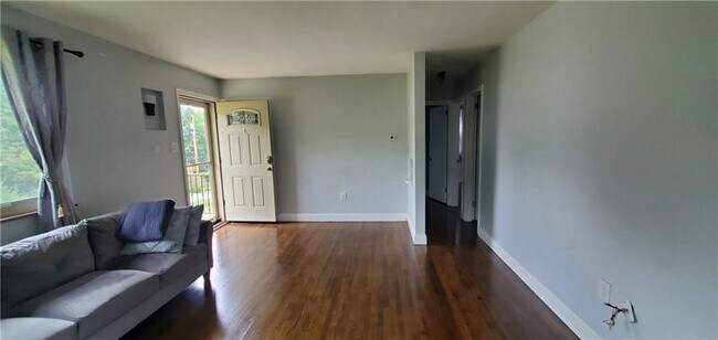 Foto del edificio - 1560 Duncan Dr
