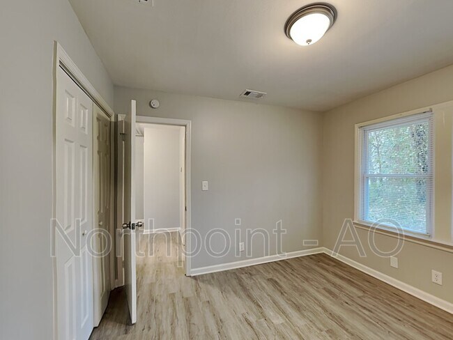 Foto del edificio - 386 Lindsey Dr SE