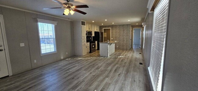 Foto del edificio - 25 Colony Dr