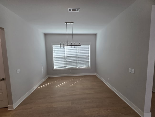 Building Photo - 6203 SW Luster Rd