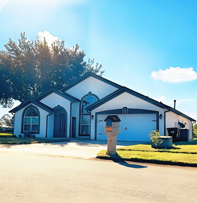 Building Photo - 5609 Donnelly Cir