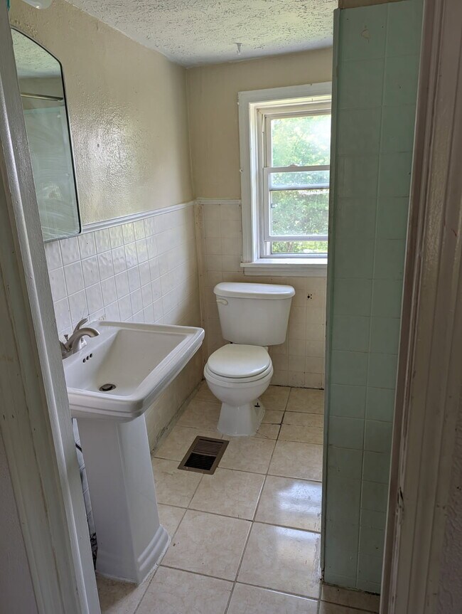 Foto del edificio - 4613 E Henrietta Rd