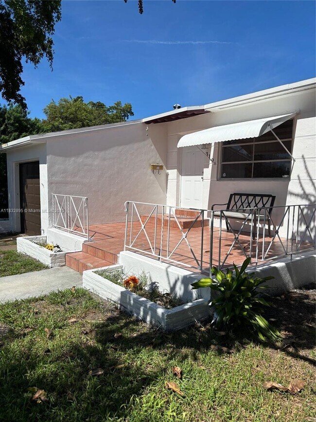 Foto del edificio - 319 S 24th Ave