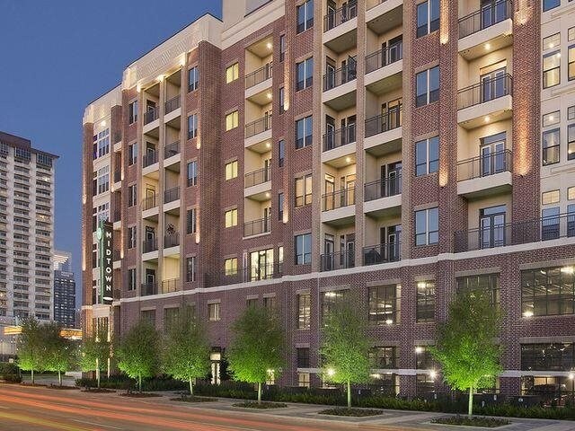 Foto principal - The Lords Will Bless You in This 2BR Apt