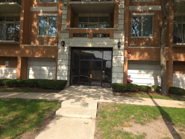 Building Photo - 4330 N Neva Ave