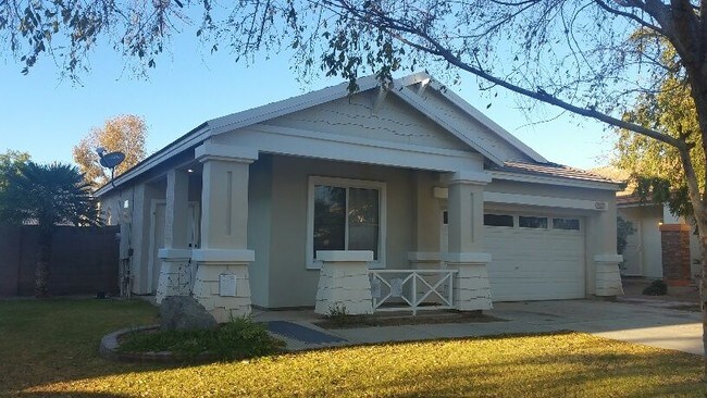 Building Photo - 2552 W Gypsum Ave