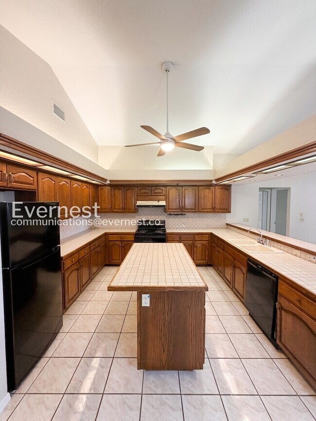 Foto del edificio - 2891 Deer Hound Way