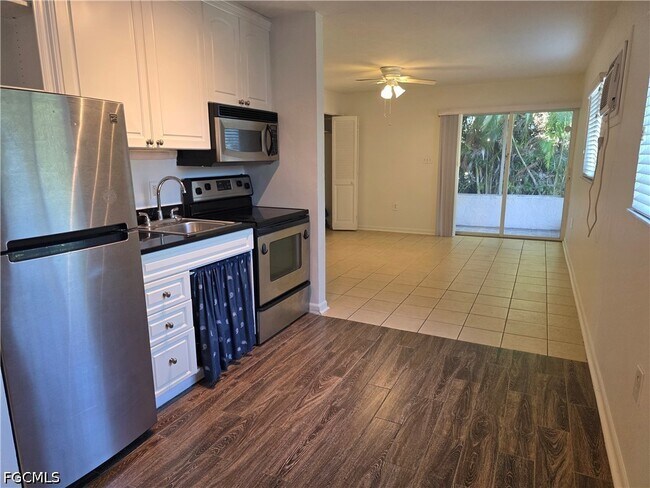 Foto del edificio - 8162 Country Rd