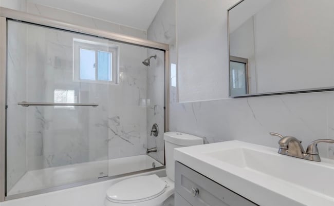 Foto del edificio - 211 Julian St