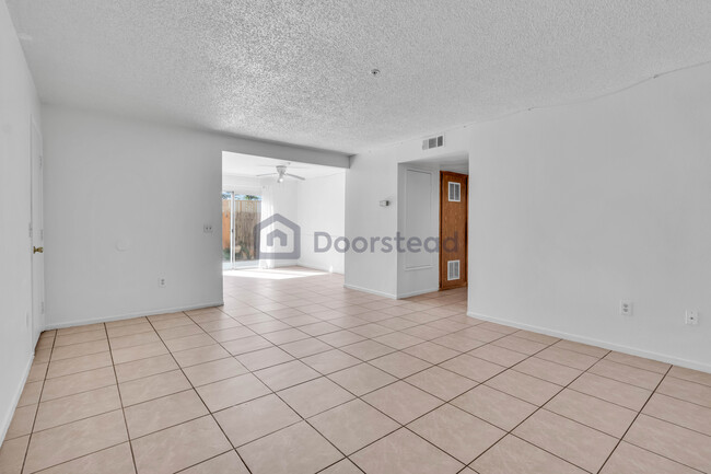 Building Photo - 820 N Santa Fe Ave