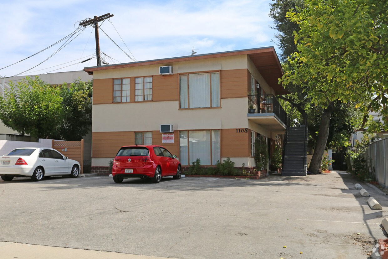 Primary Photo - 110 S Belmont St