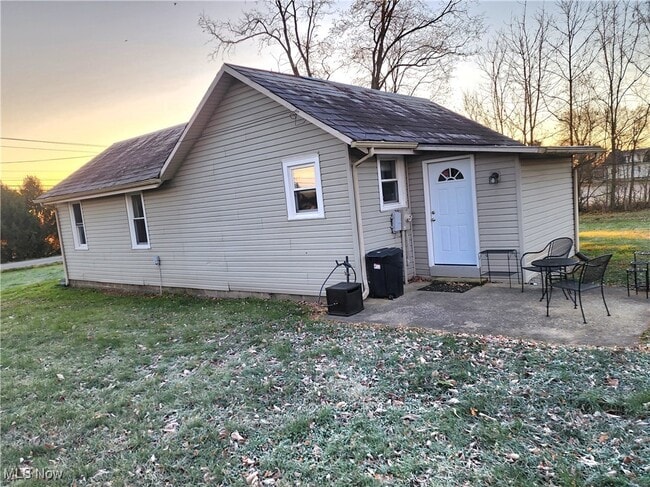 Building Photo - 5085 Frazeysburg Rd