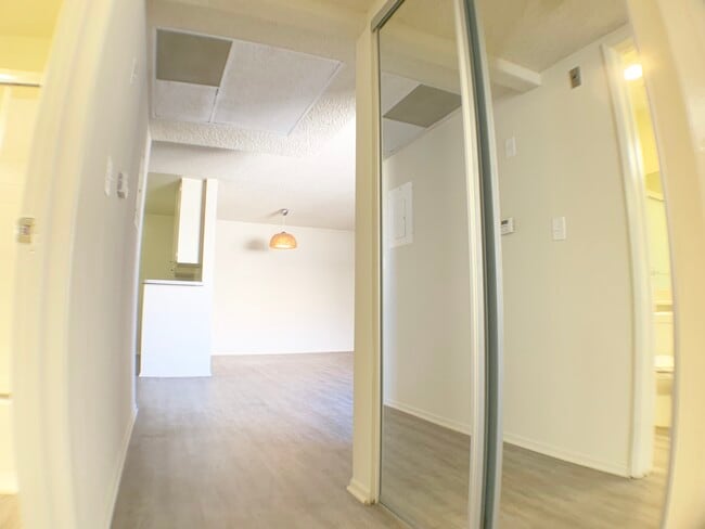 Building Photo - 3747 Glendon Ave