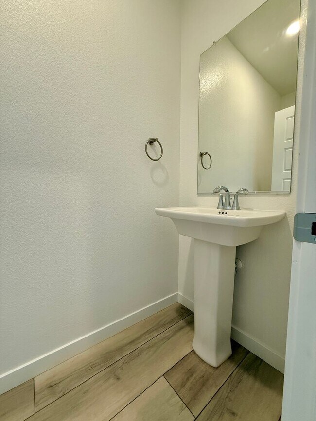 Foto del edificio - Beautiful Spring Valley Lennar Home-Make it yours today!