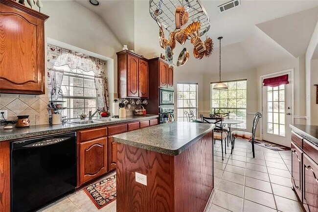 Foto del edificio - 7112 Brekenridge Dr