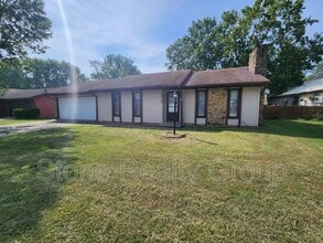 Building Photo - 2329 E Glenview Dr