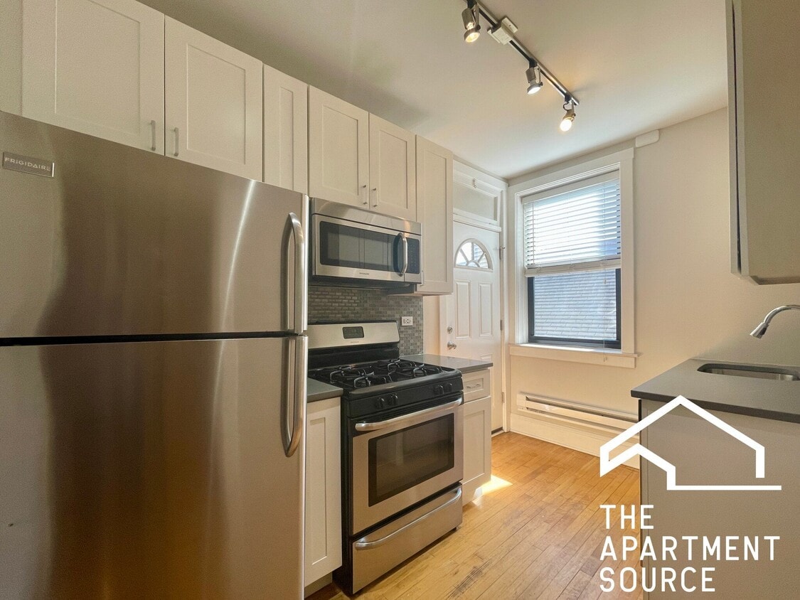 Photo - 2317 N Rockwell St (Chicago, IL)